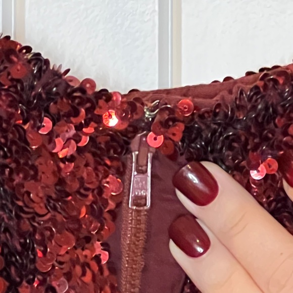 Cache Size XS Silk Sequined Top Red - Picture 7 of 8